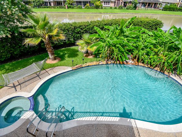 1006 Pointe Loma Drive, Sugar Land TX 77479