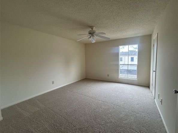 850 Threadneedle Street 71, Houston TX 77079