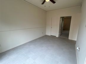 850 Threadneedle Street 71, Houston TX 77079