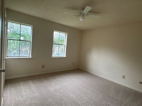 850 Threadneedle Street 71, Houston TX 77079