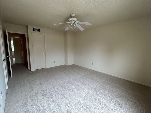 850 Threadneedle Street 71, Houston TX 77079