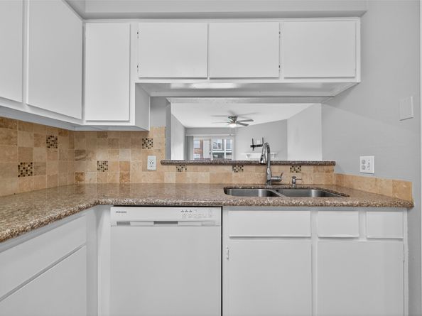 18800 Egret Bay Boulevard 1207, Webster TX 77058