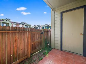 18800 Egret Bay Boulevard 1207, Webster TX 77058