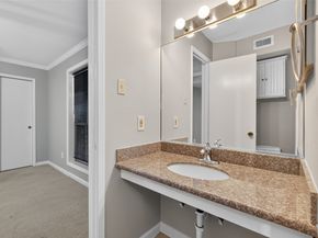 18800 Egret Bay Boulevard 1207, Webster TX 77058