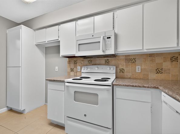 18800 Egret Bay Boulevard 1207, Webster TX 77058