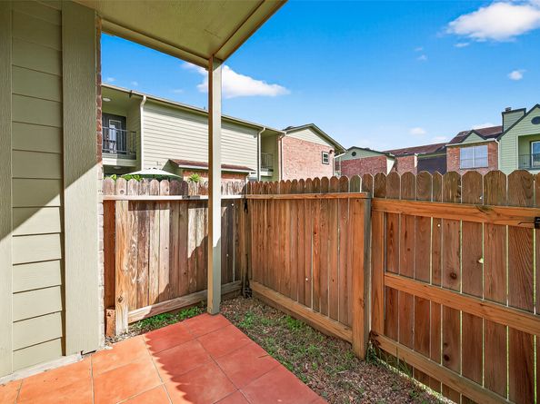 18800 Egret Bay Boulevard 1207, Webster TX 77058