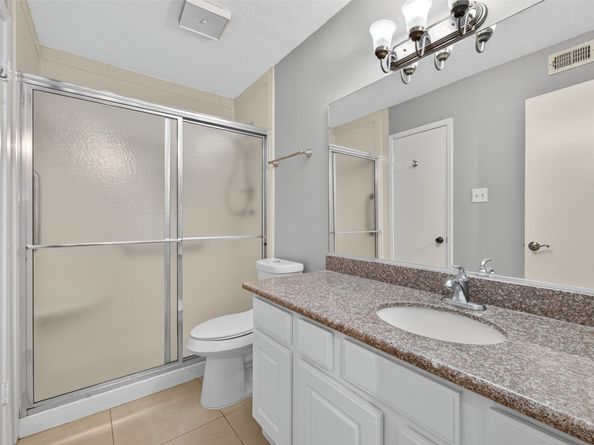 18800 Egret Bay Boulevard 1207, Webster TX 77058
