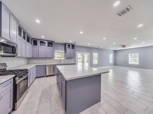 5402 Oriole Street, Houston TX 77017