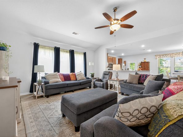6207 Twin Fawns Drive, Conroe TX 77303