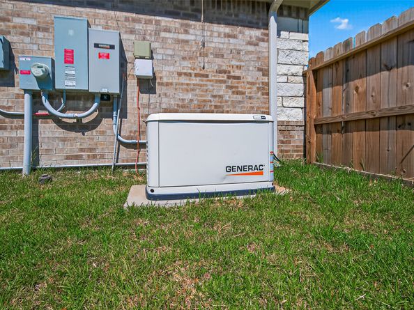 6207 Twin Fawns Drive, Conroe TX 77303
