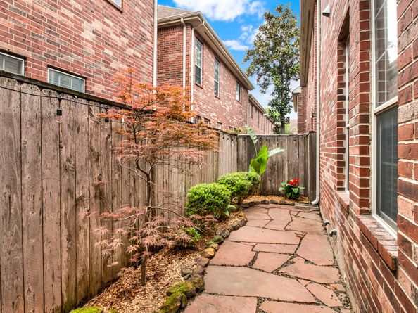 3022 E Park At Fairdale, Houston TX 77057