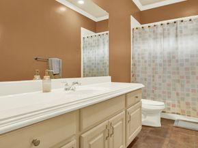 3022 E Park At Fairdale, Houston TX 77057