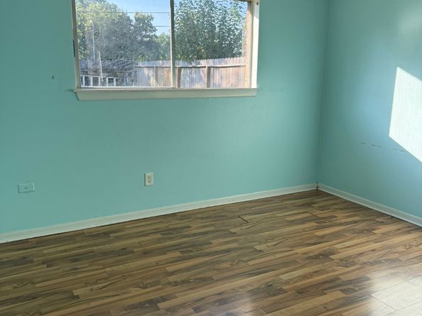 205 Cole Street, Webster TX 77598