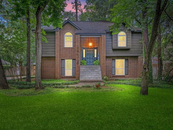 6 Sylvan Forest Drive, The Woodlands TX 77381