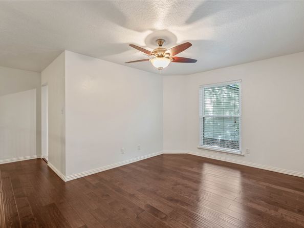6 Sylvan Forest Drive, The Woodlands TX 77381