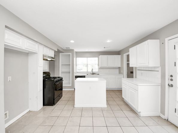 9410 Gatmere Court, Sugar Land TX 77498