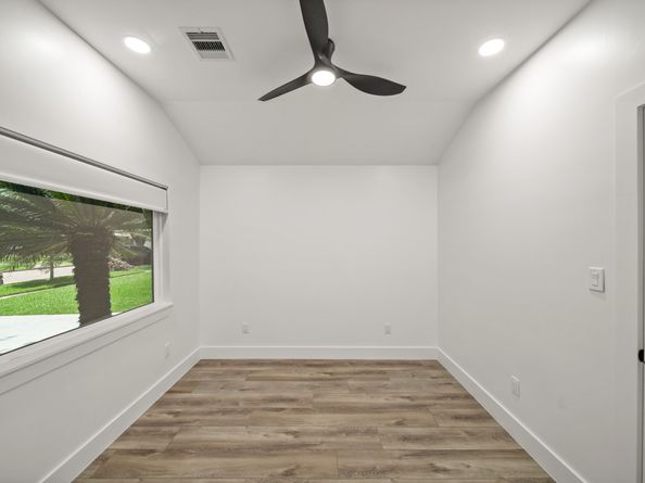 6122 Rutherglenn Drive, Houston TX 77096