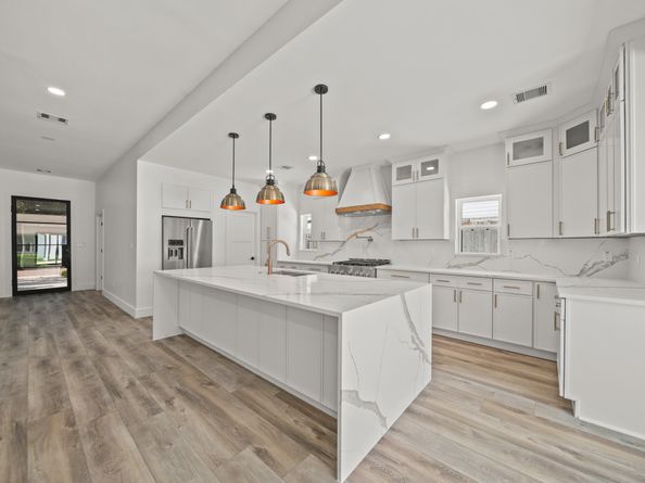 6122 Rutherglenn Drive, Houston TX 77096