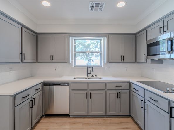 5822 Boyce Springs Drive, Houston TX 77066