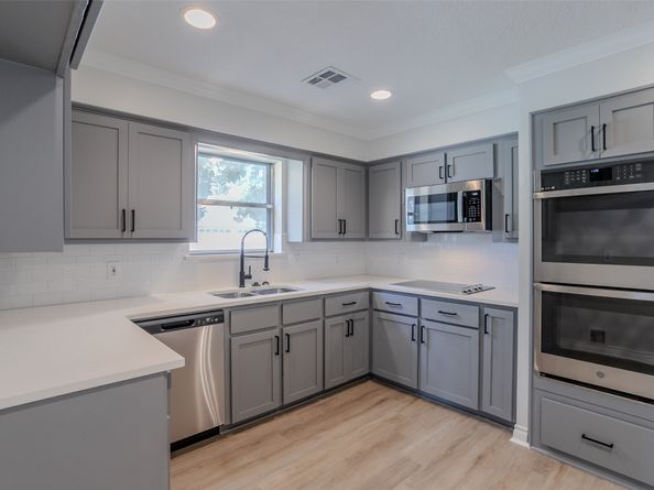 5822 Boyce Springs Drive, Houston TX 77066
