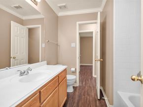 22 Robin Trail, Conroe TX 77304