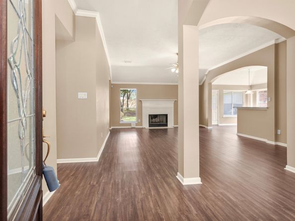 22 Robin Trail, Conroe TX 77304