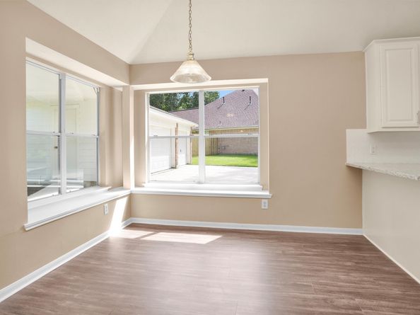 22 Robin Trail, Conroe TX 77304