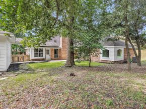 22 Robin Trail, Conroe TX 77304