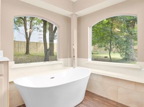 22 Robin Trail, Conroe TX 77304