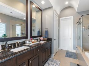 5633 Cohn Meadow Lane, Houston TX 77007