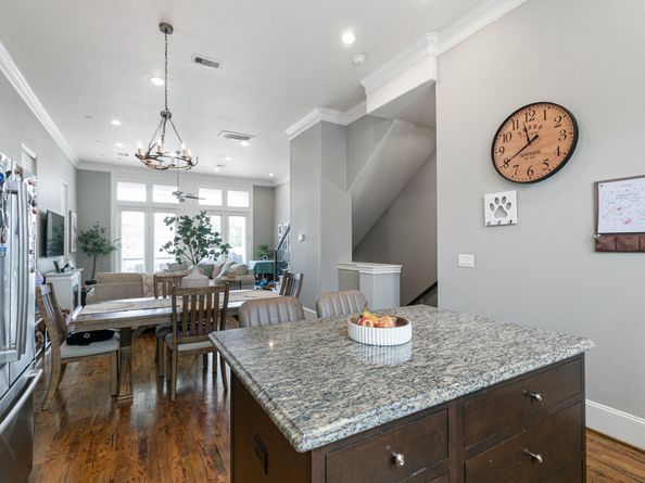 5633 Cohn Meadow Lane, Houston TX 77007