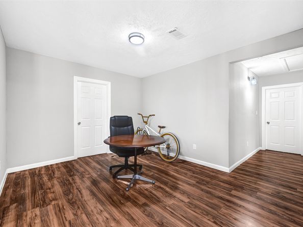 6431 Lawndale Street, Houston TX 77023
