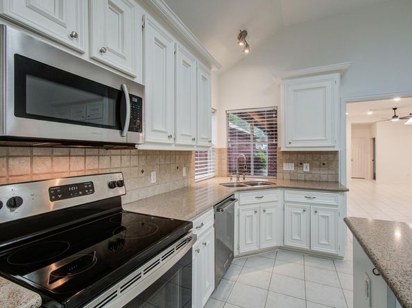 7203 W Hearthstone Green Drive, Houston TX 77095