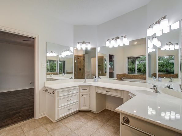 7203 W Hearthstone Green Drive, Houston TX 77095