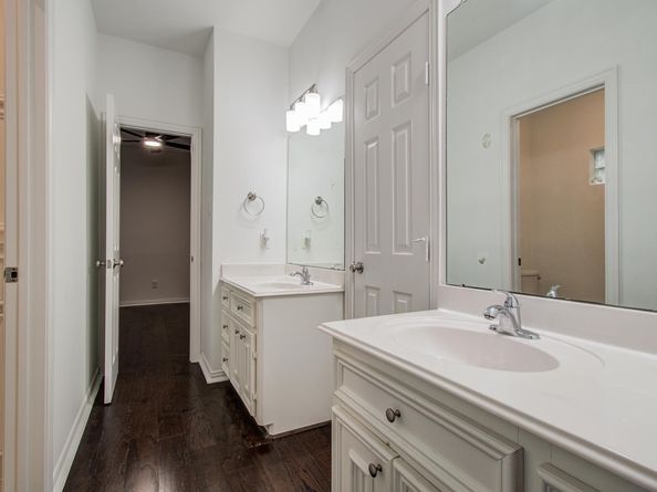 7203 W Hearthstone Green Drive, Houston TX 77095