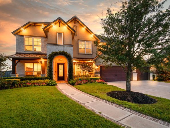 99 Zenith Lane, Sugar Land TX 77498