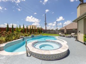 99 Zenith Lane, Sugar Land TX 77498