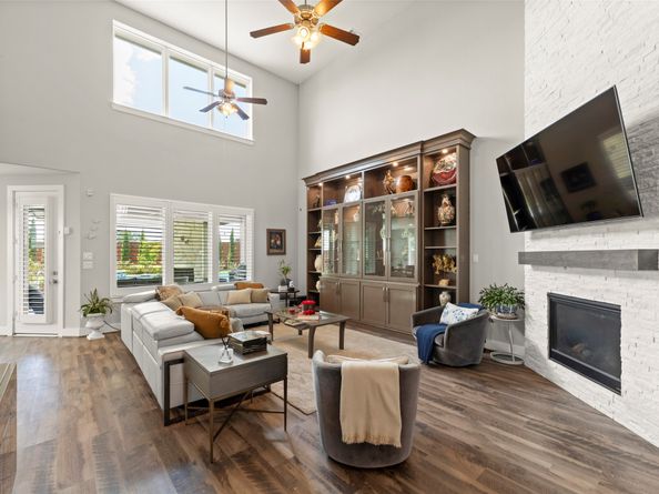 99 Zenith Lane, Sugar Land TX 77498