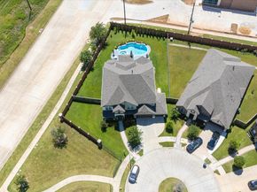 99 Zenith Lane, Sugar Land TX 77498
