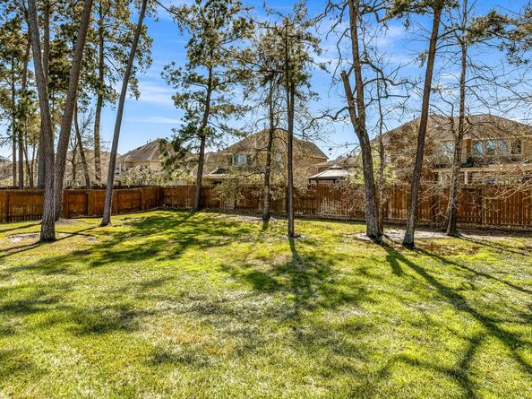 2118 Barton Woods Boulevard, Conroe TX 77301