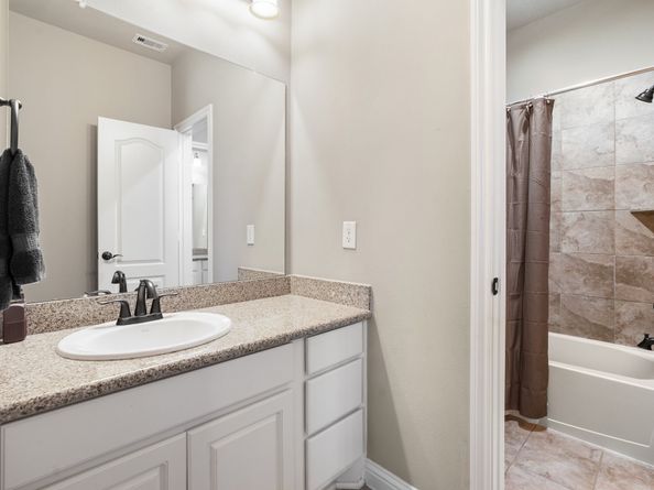 2118 Barton Woods Boulevard, Conroe TX 77301