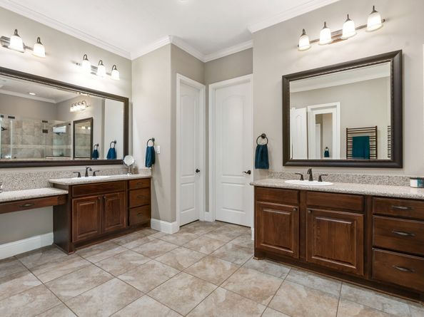 2118 Barton Woods Boulevard, Conroe TX 77301