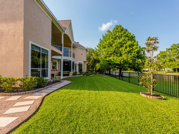 14 Lake Mist Court, Sugar Land TX 77479