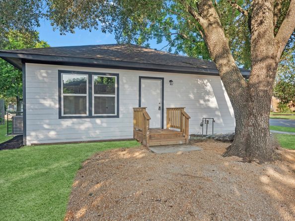 3001 Arbor Street, Houston TX 77004