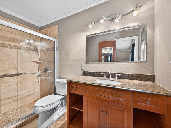 1822 Tattenhall Drive, Houston TX 77008