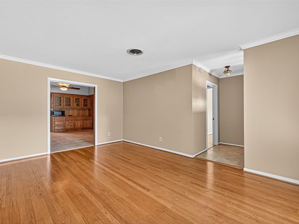 1822 Tattenhall Drive, Houston TX 77008