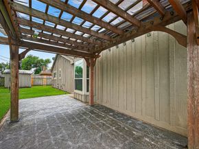 1822 Tattenhall Drive, Houston TX 77008