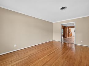 1822 Tattenhall Drive, Houston TX 77008