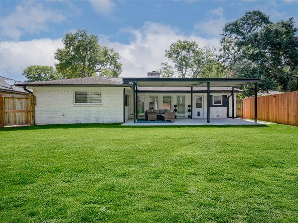 1303 Carriage Drive, Richmond TX 77406