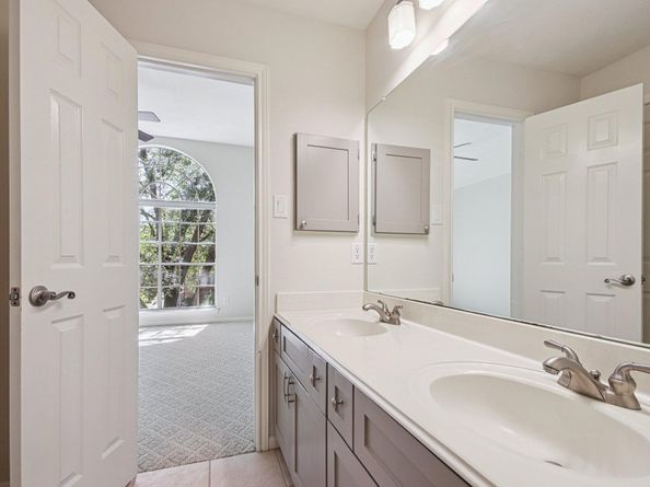 806 Lakespur Drive, Sugar Land TX 77479